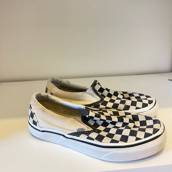 Checkered vans - Picture 2 of 3